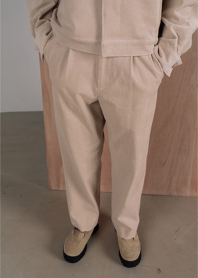 SIDE ADJUSTABLE TWO PLEATED TROUSERS